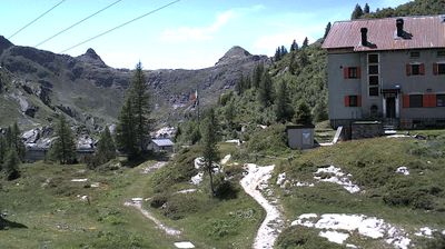 immagine della webcam nei dintorni di Gromo: webcam Rifugio Calvi Laghi Gemelli