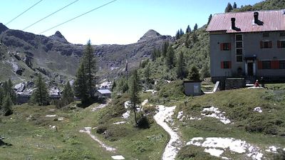 immagine della webcam nei dintorni di Foppolo: webcam Rifugio Calvi Laghi Gemelli