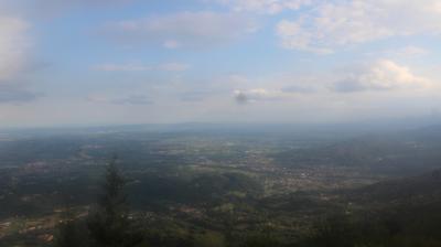 immagine della webcam nei dintorni di Castelnuovo Nigra: webcam Chiesanuova