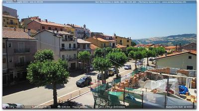 immagine della webcam nei dintorni di Savignano Irpino: webcam San Bartolomeo in Galdo