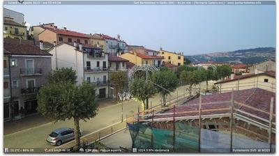 immagine della webcam nei dintorni di Savignano Irpino: webcam San Bartolomeo in Galdo