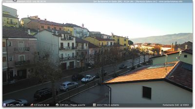 immagine della webcam nei dintorni di Savignano Irpino: webcam San Bartolomeo in Galdo