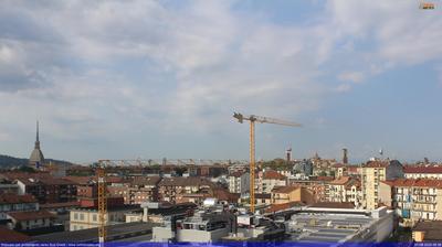 immagine della webcam nei dintorni di Castelnuovo Don Bosco: webcam Torino Bric della Croce