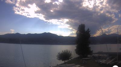 immagine della webcam nei dintorni di Borgosesia: webcam Orta San Giulio