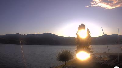 immagine della webcam nei dintorni di Borgosesia: webcam Orta San Giulio