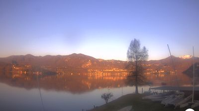 immagine della webcam nei dintorni di Mottarone: webcam Orta San Giulio