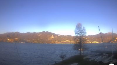 immagine della webcam nei dintorni di Lozzolo: webcam Orta San Giulio