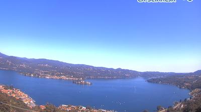 immagine della webcam nei dintorni di Madonna del Sasso: webcam Pella