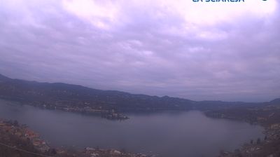 immagine della webcam nei dintorni di Casale Corte Cerro: webcam Pella