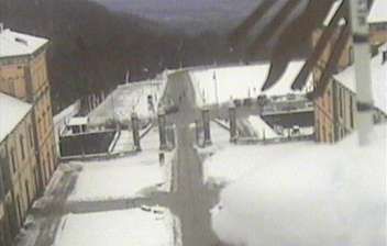 immagine della webcam nei dintorni di Bielmonte: webcam Oropa