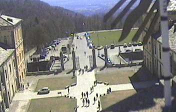 immagine della webcam nei dintorni di Pila: webcam Oropa