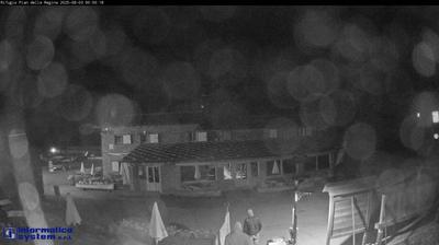 immagine della webcam nei dintorni di Sansicario: webcam Crissolo Pian delle Regine