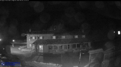 immagine della webcam nei dintorni di Sampeyre: webcam Crissolo Pian della Regina