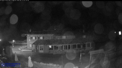 immagine della webcam nei dintorni di Crissolo: webcam Crissolo Pian della Regina
