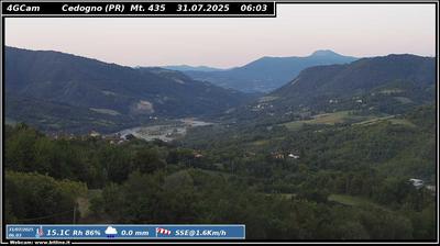 immagine della webcam nei dintorni di Tizzano Val Parma: webcam Vetto