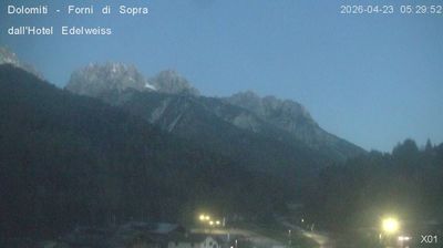 immagine della webcam nei dintorni di San Nicolò di Comelico: webcam Forni di Sopra