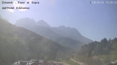 immagine della webcam nei dintorni di Lorenzago di Cadore: webcam Forni di Sopra