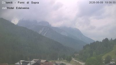 immagine della webcam nei dintorni di San Nicolò di Comelico: webcam Forni di Sopra