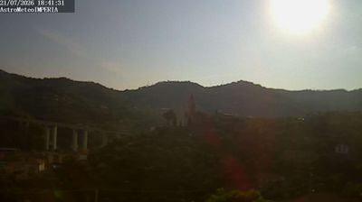 immagine della webcam nei dintorni di Castel Vittorio: webcam Costa D'Oneglia