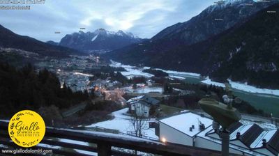 immagine della webcam nei dintorni di Lorenzago di Cadore: webcam Pieve di Cadore