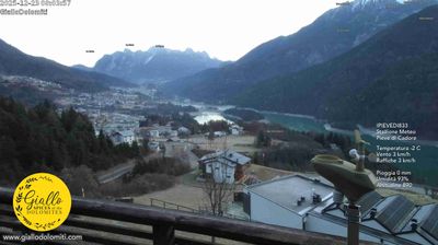 immagine della webcam nei dintorni di Lorenzago di Cadore: webcam Pieve di Cadore