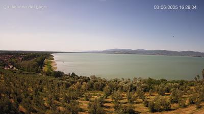 immagine della webcam nei dintorni di Montepulciano Stazione: webcam Castiglione del Lago