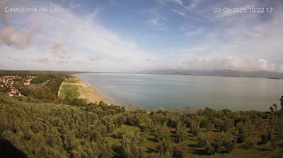 immagine della webcam nei dintorni di Montepulciano Stazione: webcam Castiglione del Lago