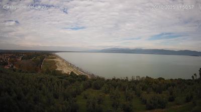 immagine della webcam nei dintorni di Marciano della Chiana: webcam Castiglione del Lago
