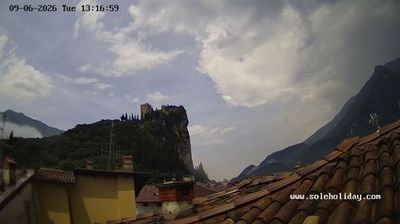 immagine della webcam nei dintorni di Nogaredo: webcam Arco