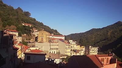 immagine della webcam nei dintorni di Taormina: webcam Mandanici