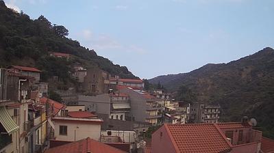immagine della webcam nei dintorni di Faro Superiore: webcam Mandanici
