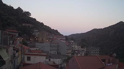immagine della webcam nei dintorni di Villafranca Tirrena: webcam Mandanici