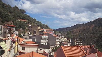immagine della webcam nei dintorni di Barcellona Pozzo di Gotto: webcam Mandanici