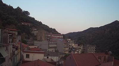immagine della webcam nei dintorni di Scaletta Zanclea: webcam Mandanici
