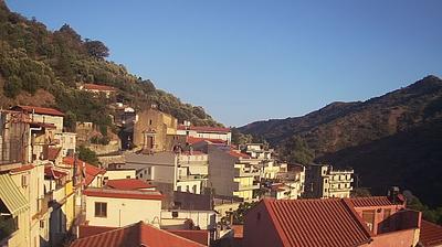 immagine della webcam nei dintorni di Reggio Calabria: webcam Mandanici
