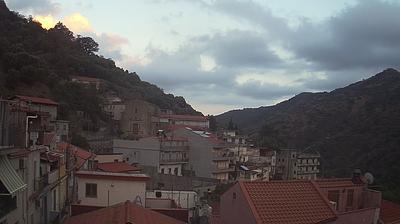 immagine della webcam nei dintorni di Messina: webcam Mandanici