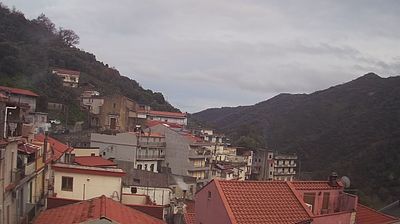 immagine della webcam nei dintorni di Serro: webcam Mandanici