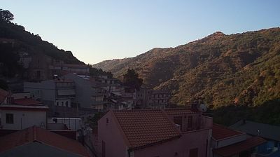 immagine della webcam nei dintorni di Reggio Calabria: webcam Mandanici