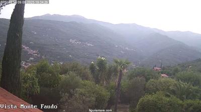 immagine della webcam nei dintorni di San Bartolomeo al Mare: webcam Badalucco