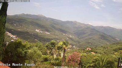 immagine della webcam nei dintorni di Diano Marina: webcam Badalucco