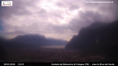 immagine della webcam nei dintorni di Nogaredo: webcam Tenno