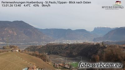 immagine della webcam nei dintorni di San Genesio Atesino: webcam Appiano sulla Strada del Vino
