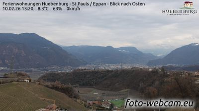 immagine della webcam nei dintorni di San Genesio Atesino: webcam Appiano sulla Strada del Vino