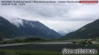 immagine della webcam nei dintorni di Tirolo: webcam Plaus