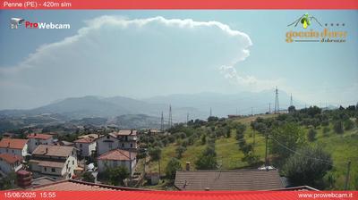 immagine della webcam nei dintorni di Montebello di Bertona: webcam Penne