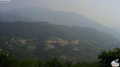 immagine della webcam nei dintorni di Campochiesa: webcam Balestrino