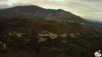 immagine della webcam nei dintorni di Aquila di Arroscia: webcam Balestrino