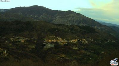 immagine della webcam nei dintorni di Finale Ligure: webcam Balestrino