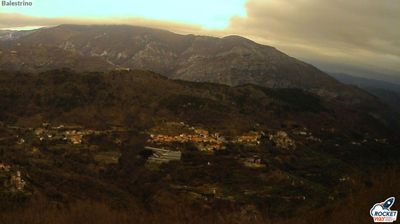 immagine della webcam nei dintorni di Finale Ligure: webcam Balestrino