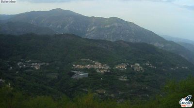 immagine della webcam nei dintorni di Aquila di Arroscia: webcam Balestrino